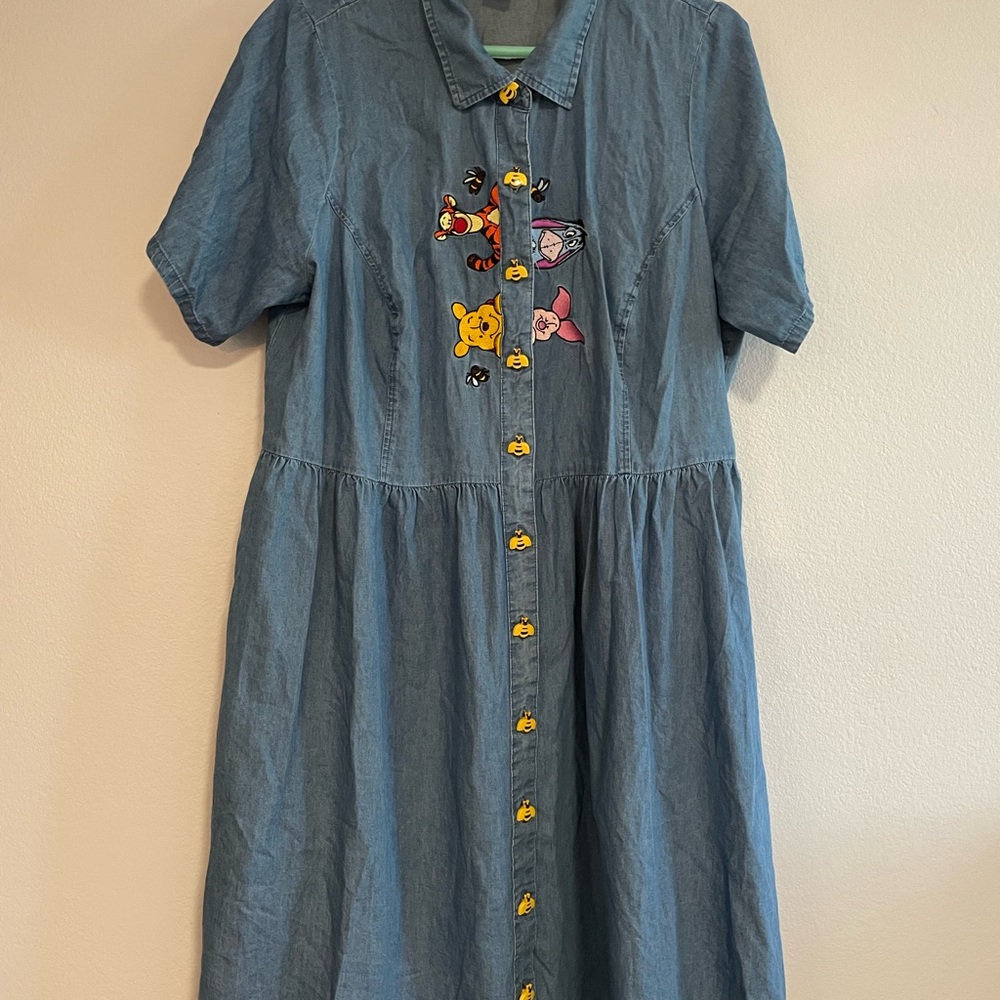 Women’s Disney Winnie the Pooh Plus Size 1 Dress Embroidery Bumblebee Buttons